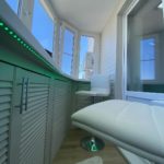 Остекление и отделка балконов и лоджий в Москве